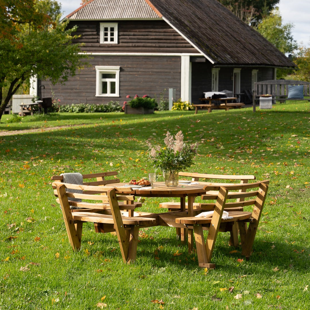 Round table with backrest